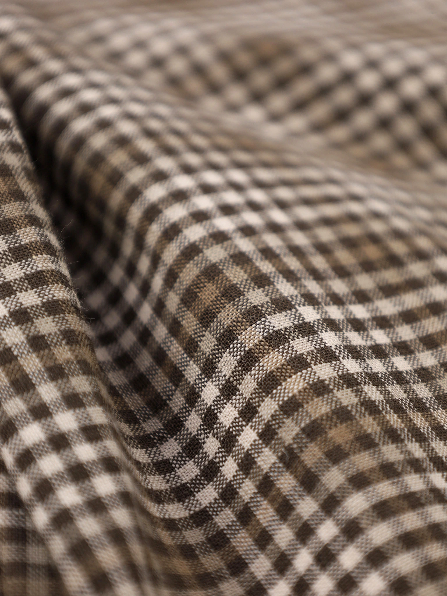 Брюки в клеточку из смеси хлопка и льна